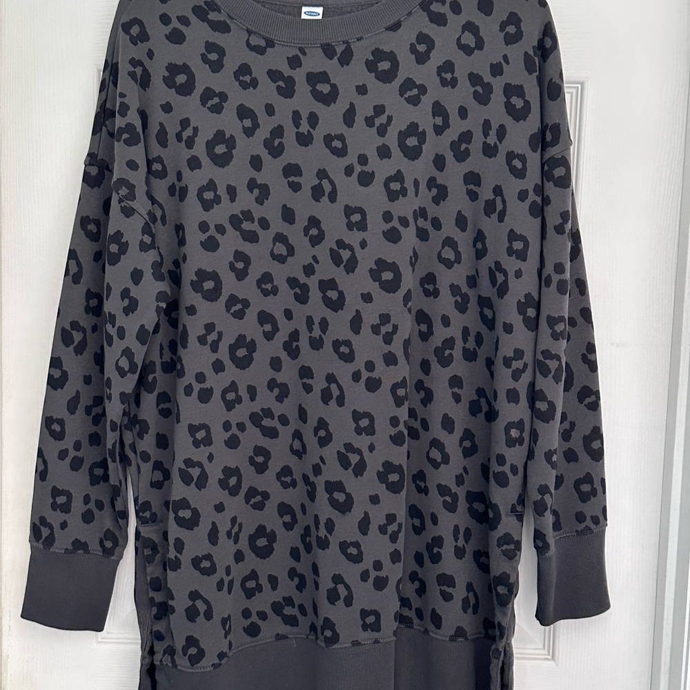 Old Navy Black Leopard Print Women's Sweater